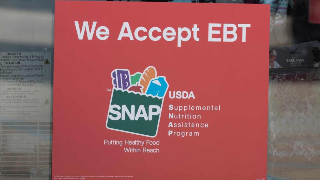 New SNAP Rules, Same High Prices: How Low-Income American Families Are Coping