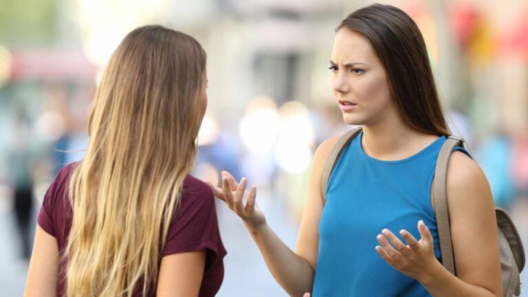 People Who Use These 8 Phrases Tend To Lose All Their Friends Eventually