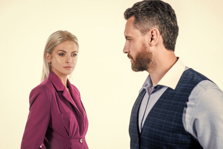 6 Signs Men Exhibit When They Feel Intimidated by Successful Women