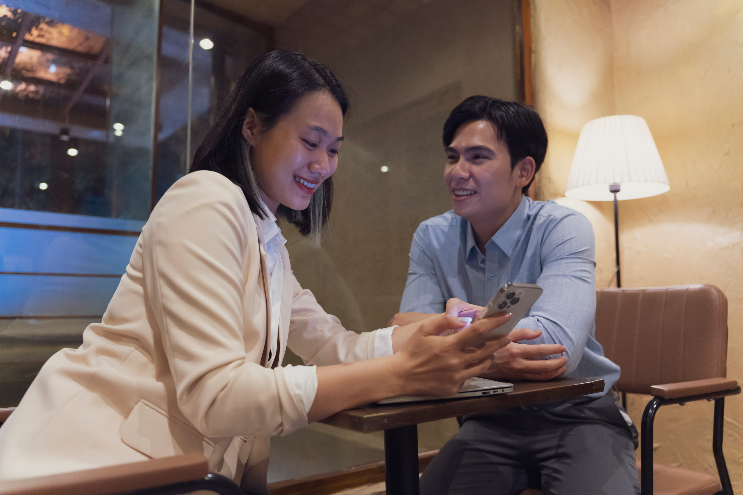 Guys Reveal the First Date Turnoffs You Didn't Know You Were Doing