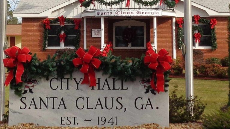 6 Fascinating Towns with Christmas-Inspired Names (But No Holiday Connection)