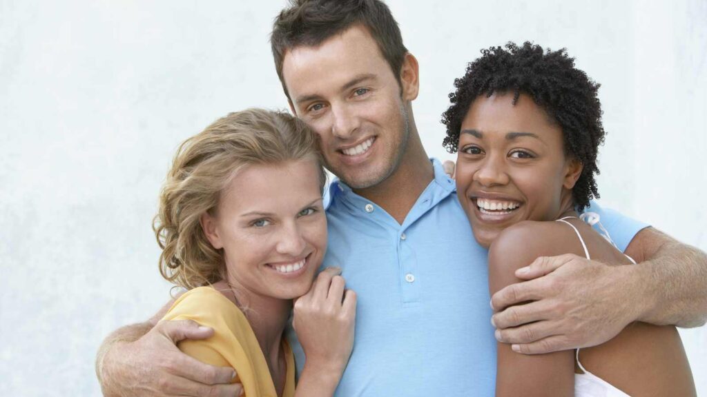 Practical Ways Polyamorous Partners Manage Their Finances Together