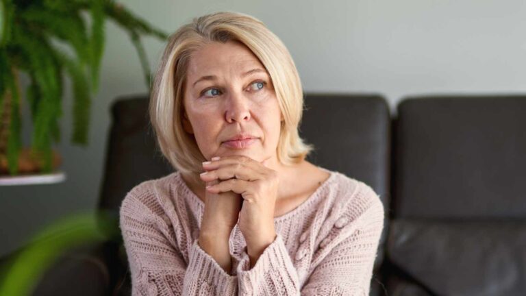 7 Typical Behaviors Linked to Loneliness in Older Women, According to Psychology