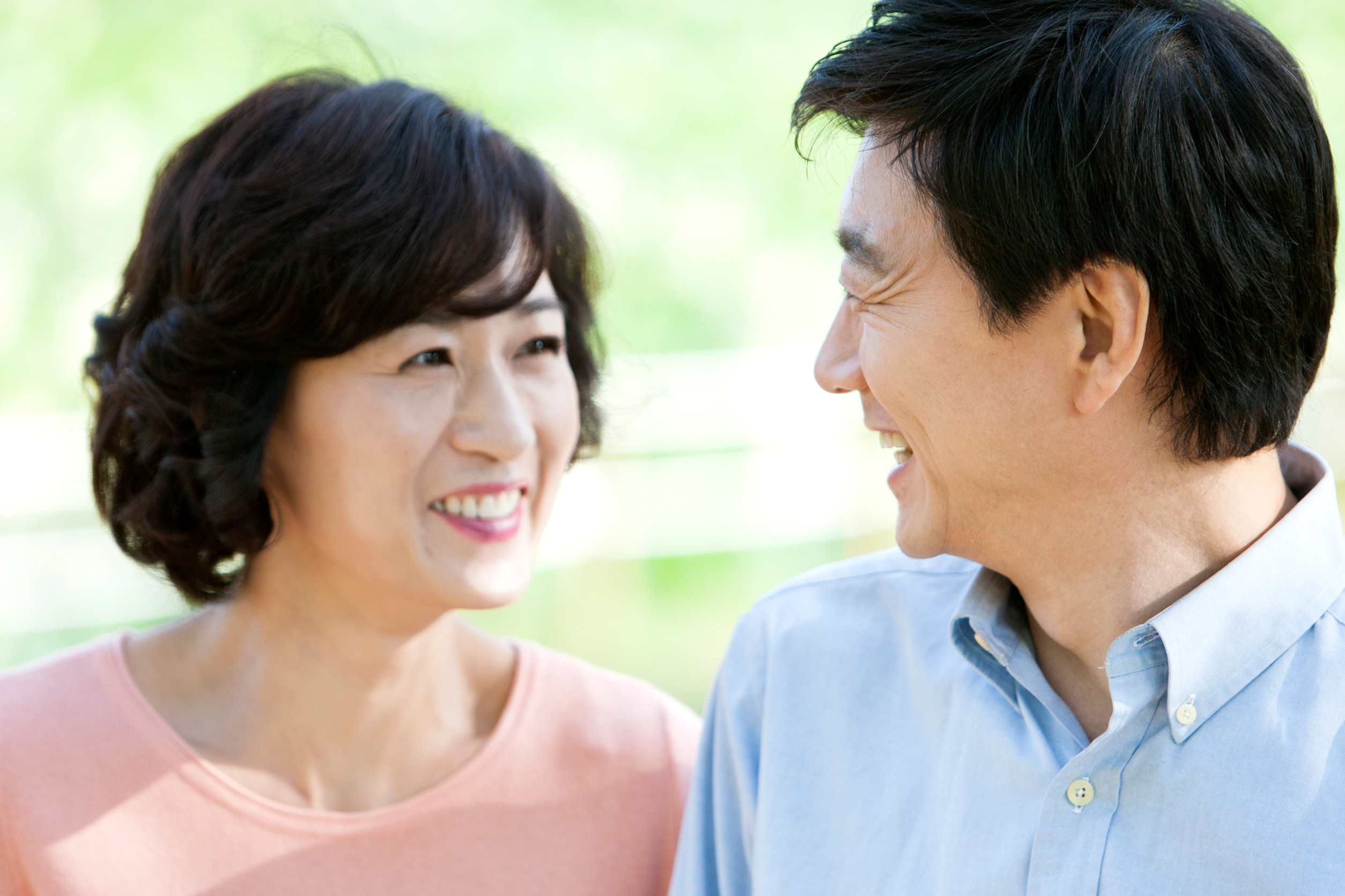 Simple Habits That Make You More Attractive Without Trying