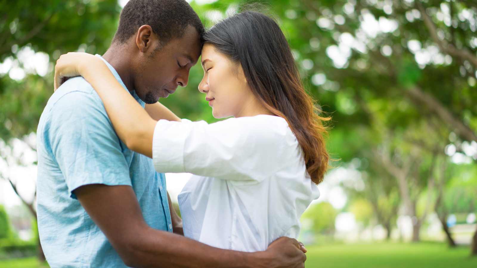 Green Flags in a Relationship That Show You're on the Right Path