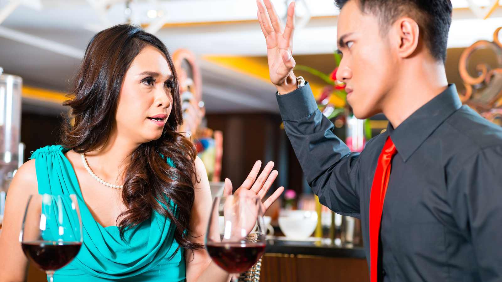 Old‑School 1950s Marriage Rules That Clash With Today