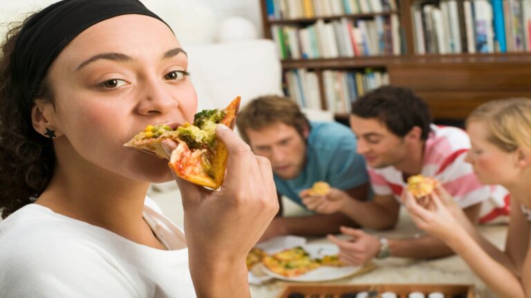 4 Junk Foods We Can’t Resist, Despite Knowing They’re Bad for Our Health