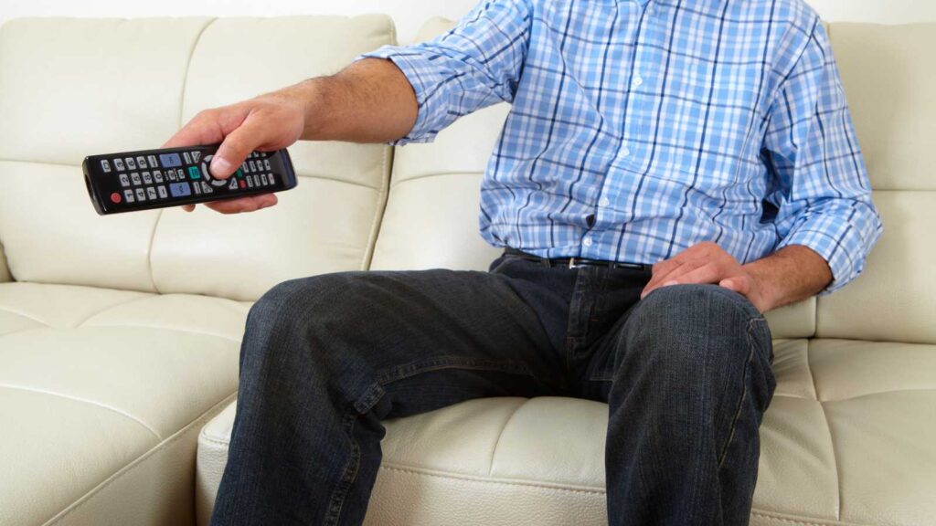 If you always keep the TV on for background noise, it usually reveals these 11 things about you