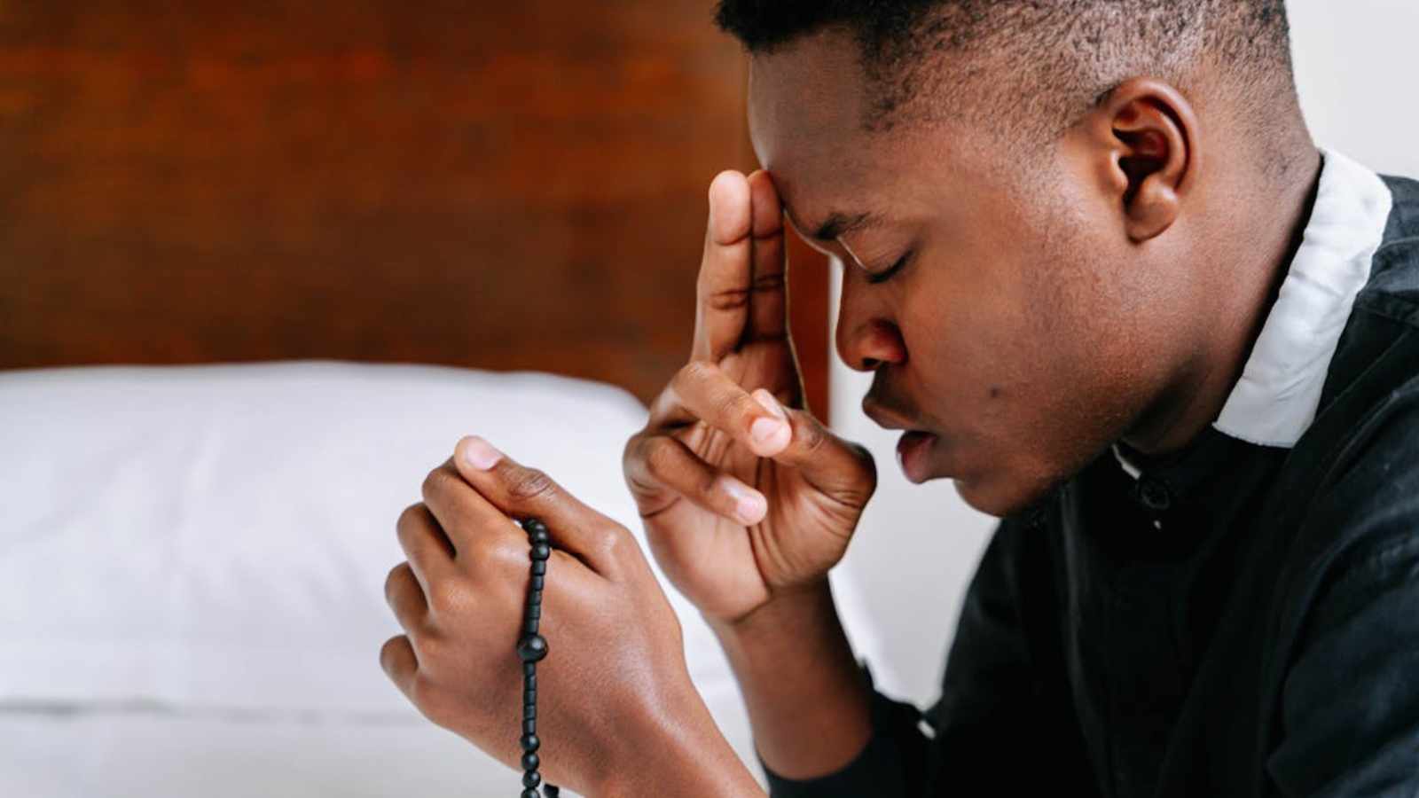 Praying to an Invisible God