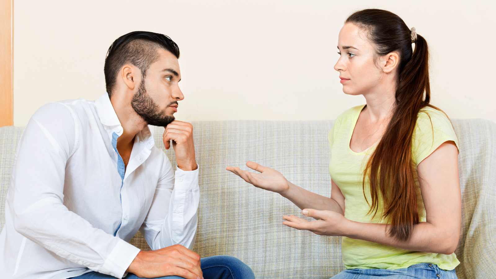 Old‑School 1950s Marriage Rules That Clash With Today