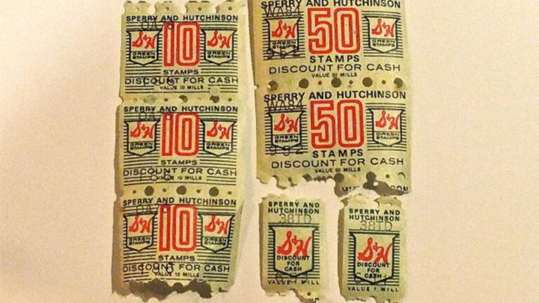 6 Nostalgic Items That Defined the Baby Boomer Childhood Experience