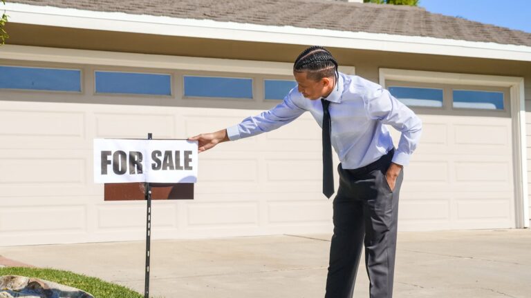 6 things real estate agents say you should always address before selling your home