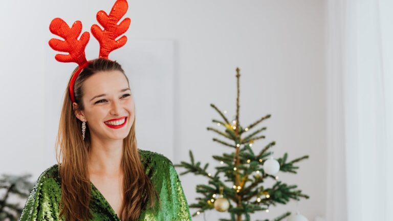 I’m a professional thrift shopper—these are the holiday decorations I routinely buy secondhand