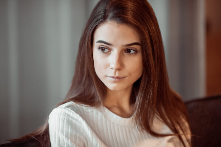 6 Behaviors of Women Who Are Destined To Grow Old Alone