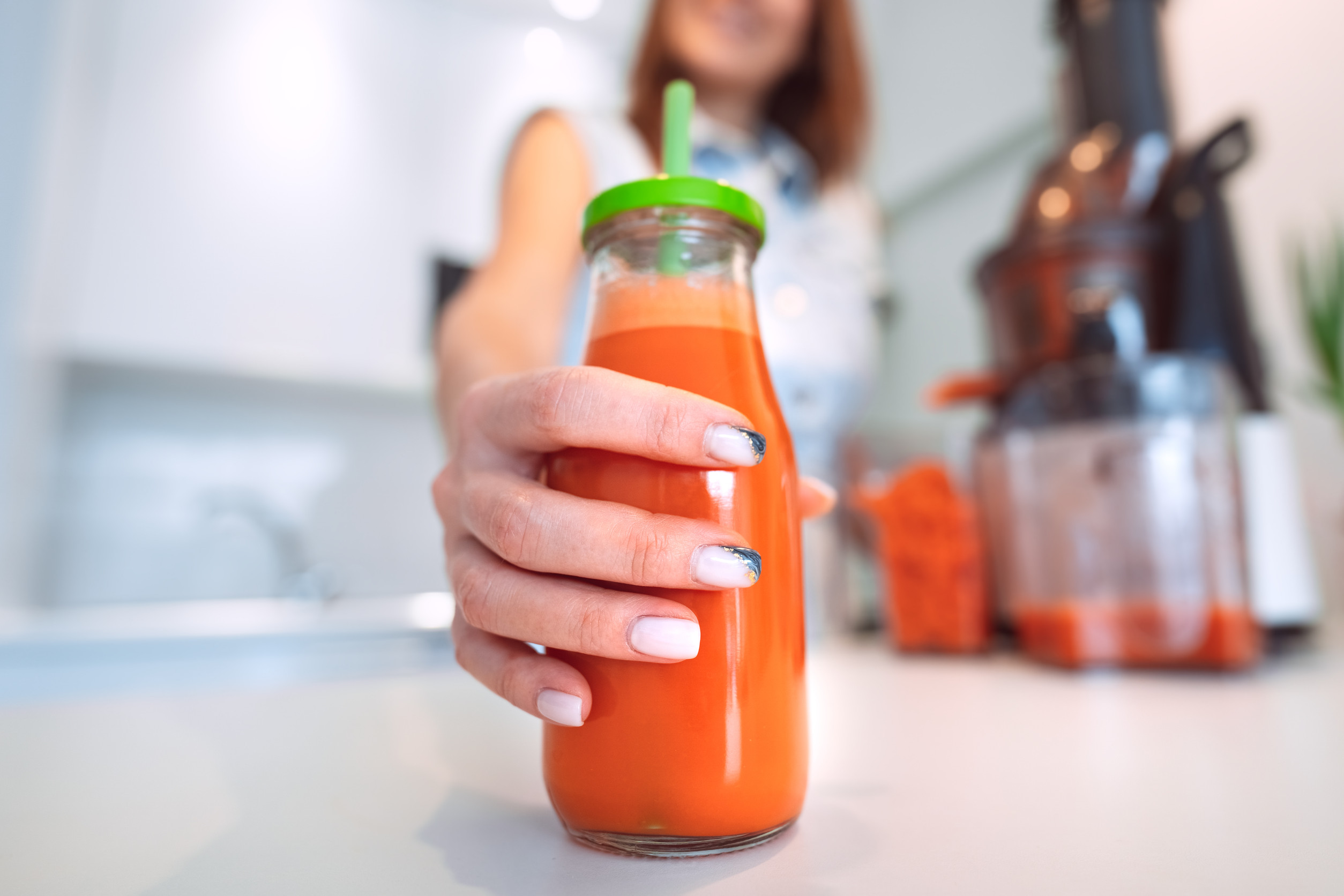 6 Incredible Health Benefits of Drinking Carrot Juice Every Day