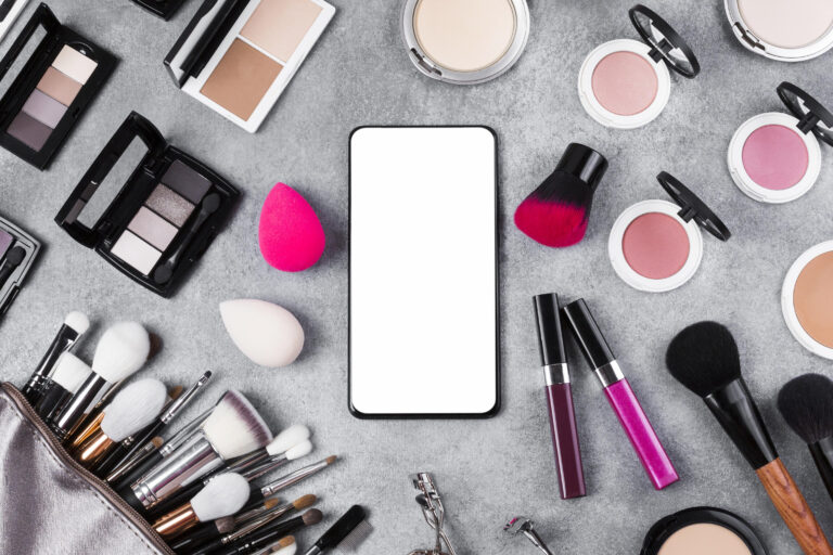 10 Unbelievable and Disturbing Beauty Trends From History