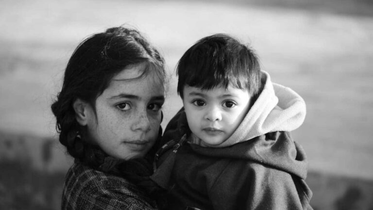 6 Daily Chores ’60s Kids Did That Today’s Parents Wouldn’t Assign