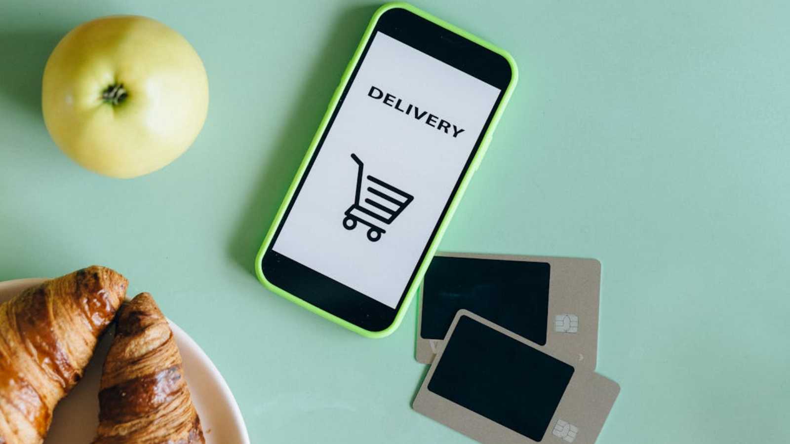 useless things Americans waste money on that keep them poor