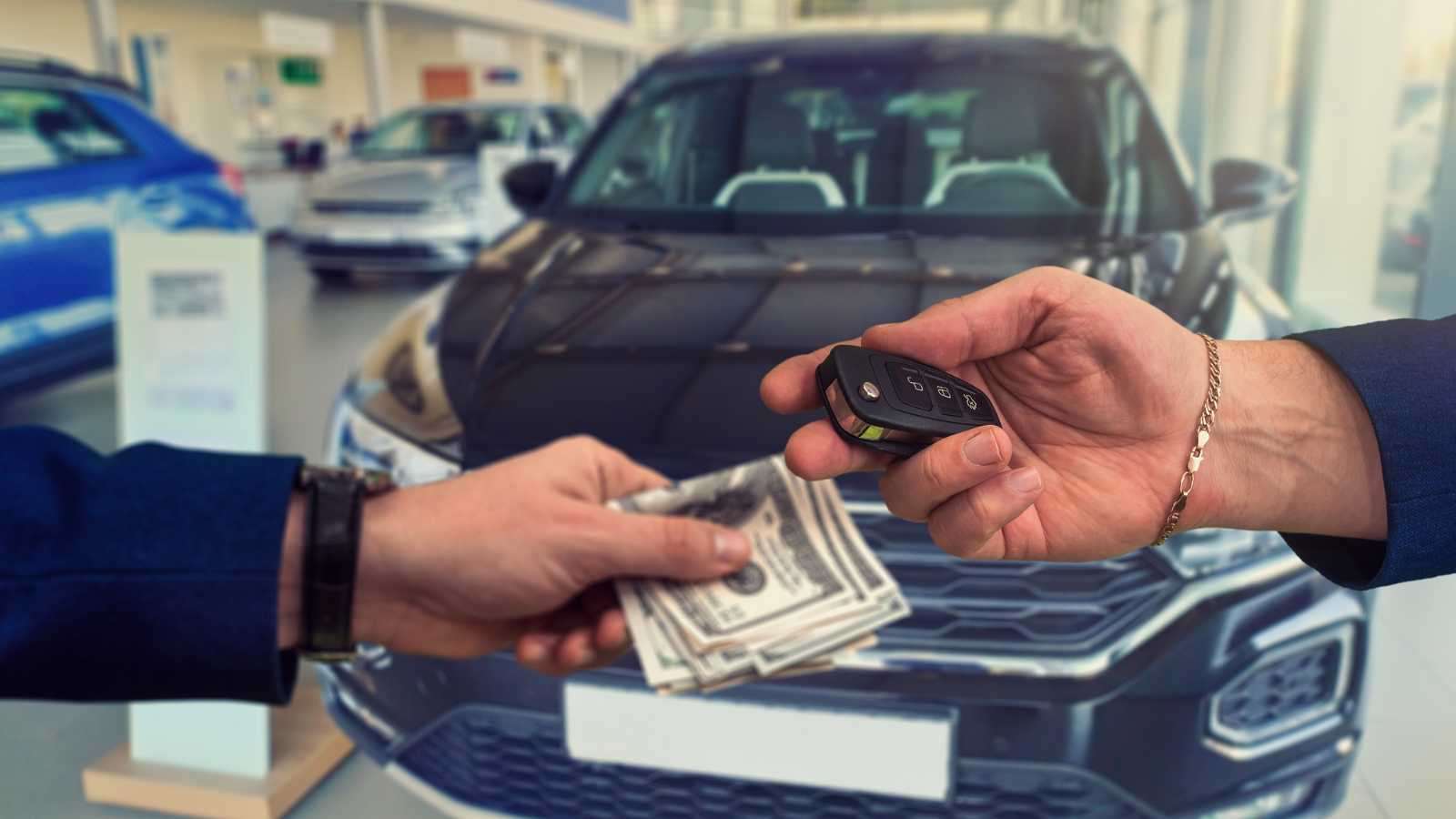 Money Traps Keeping the Middle Class From Building Real Wealth