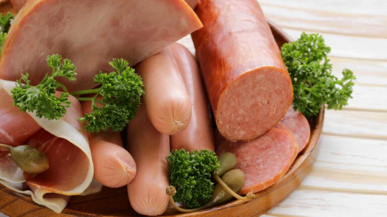 Scientists warn that these 7 processed foods are linked to early cognitive decline