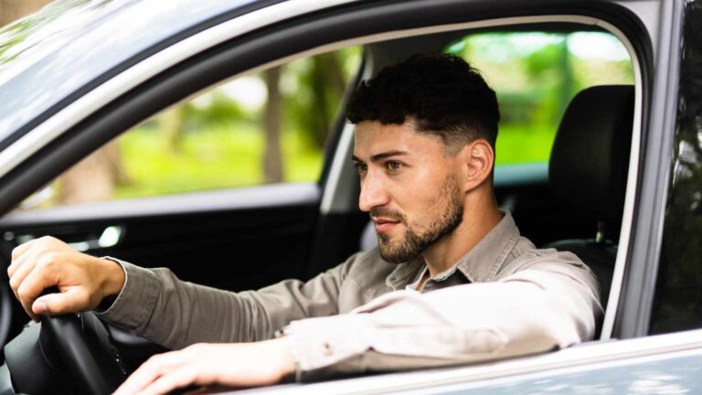 6 Signs in a Man’s Car That May Indicate He’s Mentally Disengaged From Life