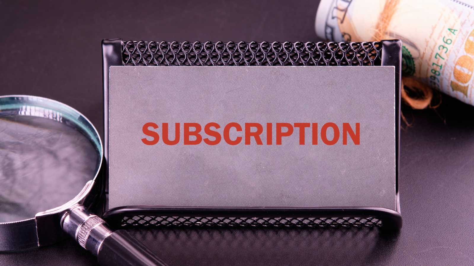 Money Traps Keeping the Middle Class From Building Real Wealth