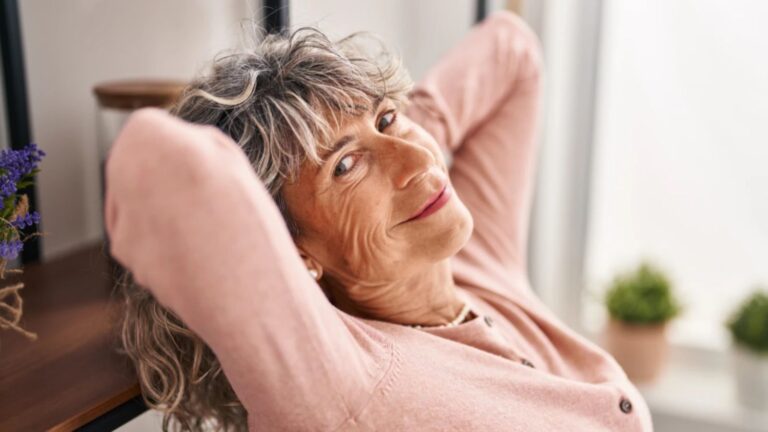 The 5 Essential Soft Habits of Truly Feminine Women That Are Rarely Seen Online