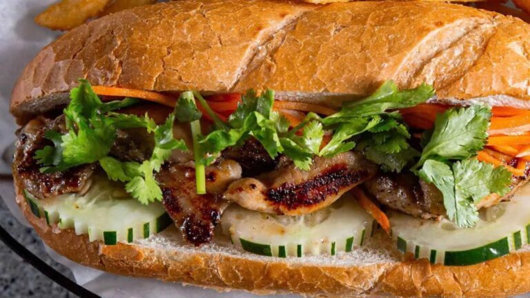 6 Incredible Street Food Dishes to Add to Your Bucket List