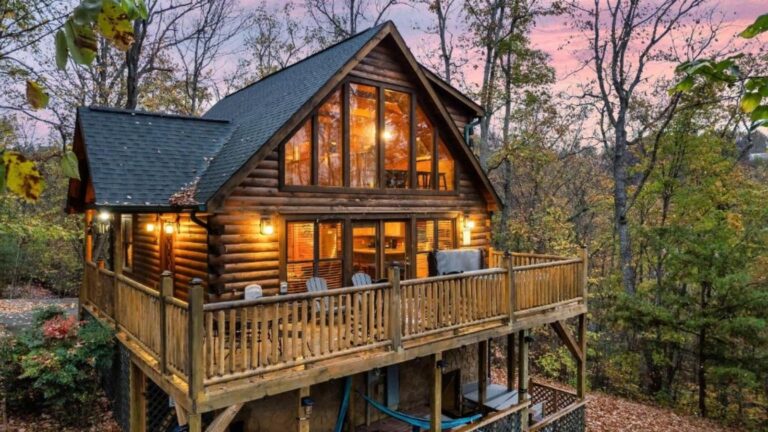 Top 5 Cabins with Extraordinary Outdoor Spaces in Blue Ridge