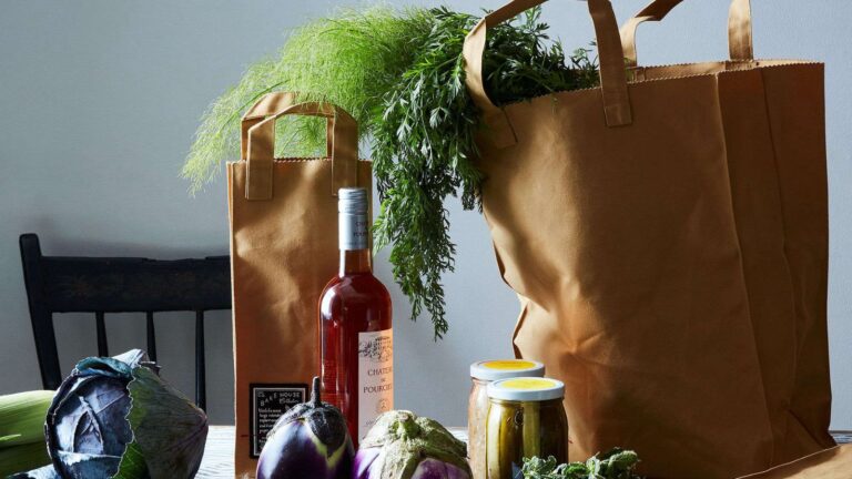 6 Grocery Traditions From The ’80s That Don’t Exist Anymore