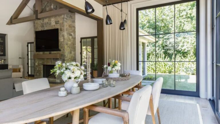 6 Simple Habits That Help Minimalists Live Clutter-Free