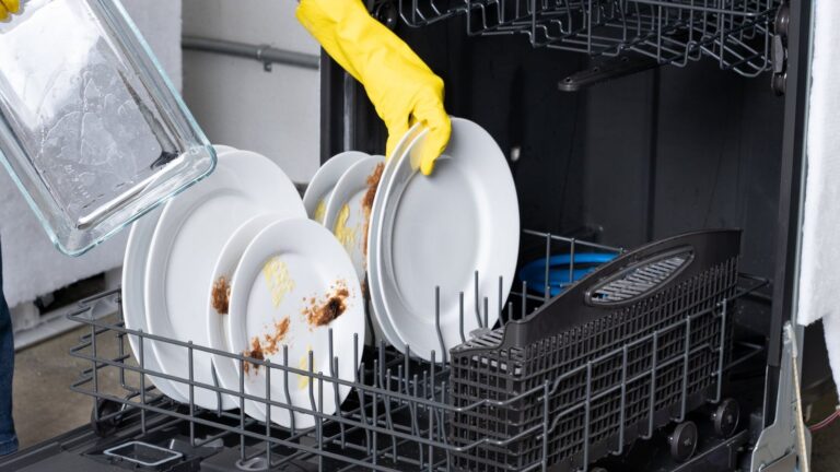 4 Common Kitchenware Items You Should Never Clean in the Dishwasher