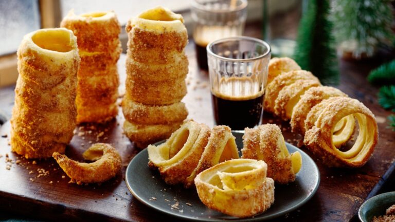 6 Incredible Street Food Dishes to Add to Your Bucket List