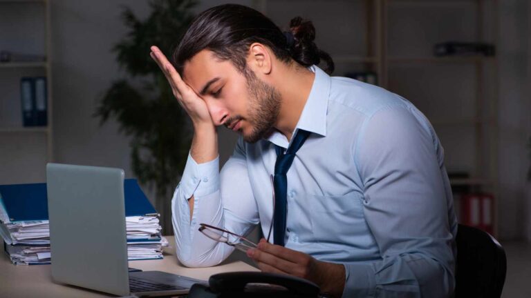 When a Husband Develops These 7 Habits, His Marriage May Be in Jeopardy