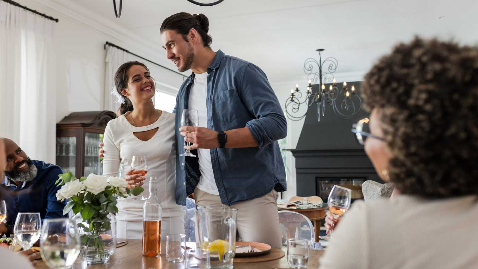 first date spots that guarantee she won't text back