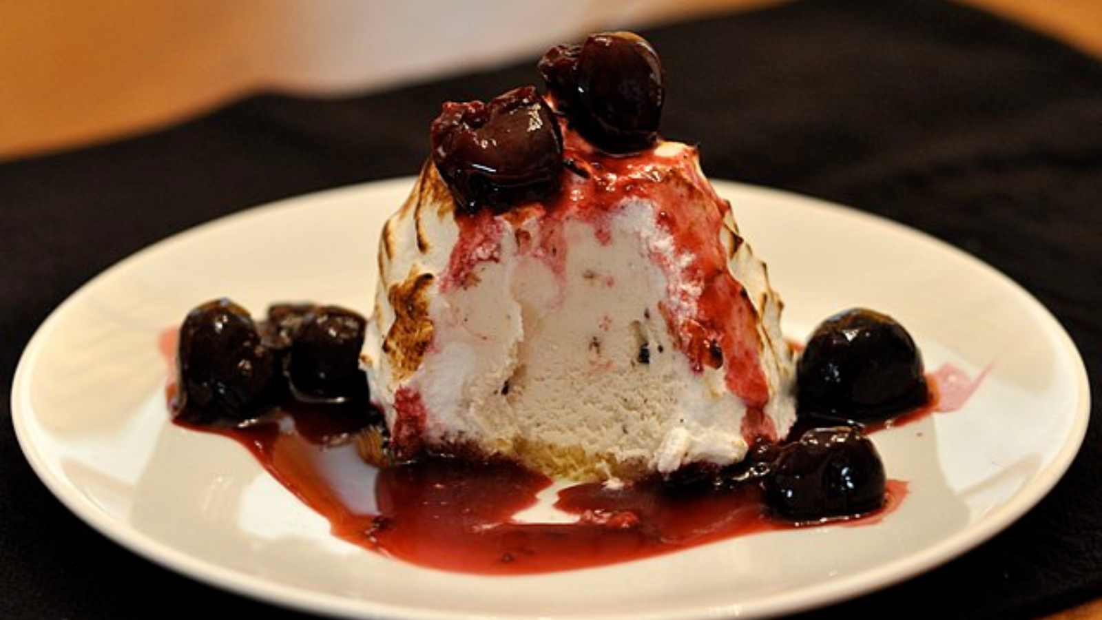 5 Forgotten Retro Desserts That Were Dinner Party Showstoppers