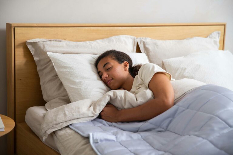 5 Things You Should Never Wear Before Sleeping