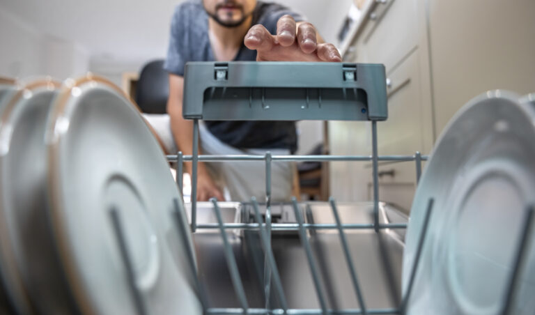 9 Common Dishwasher Myths Debunked: Expert Advice for Cleaner, More Efficient Use