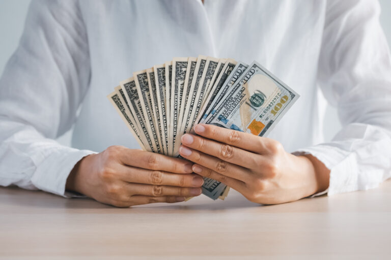 7 Unique Ways People Became Unbelievably Wealthy 