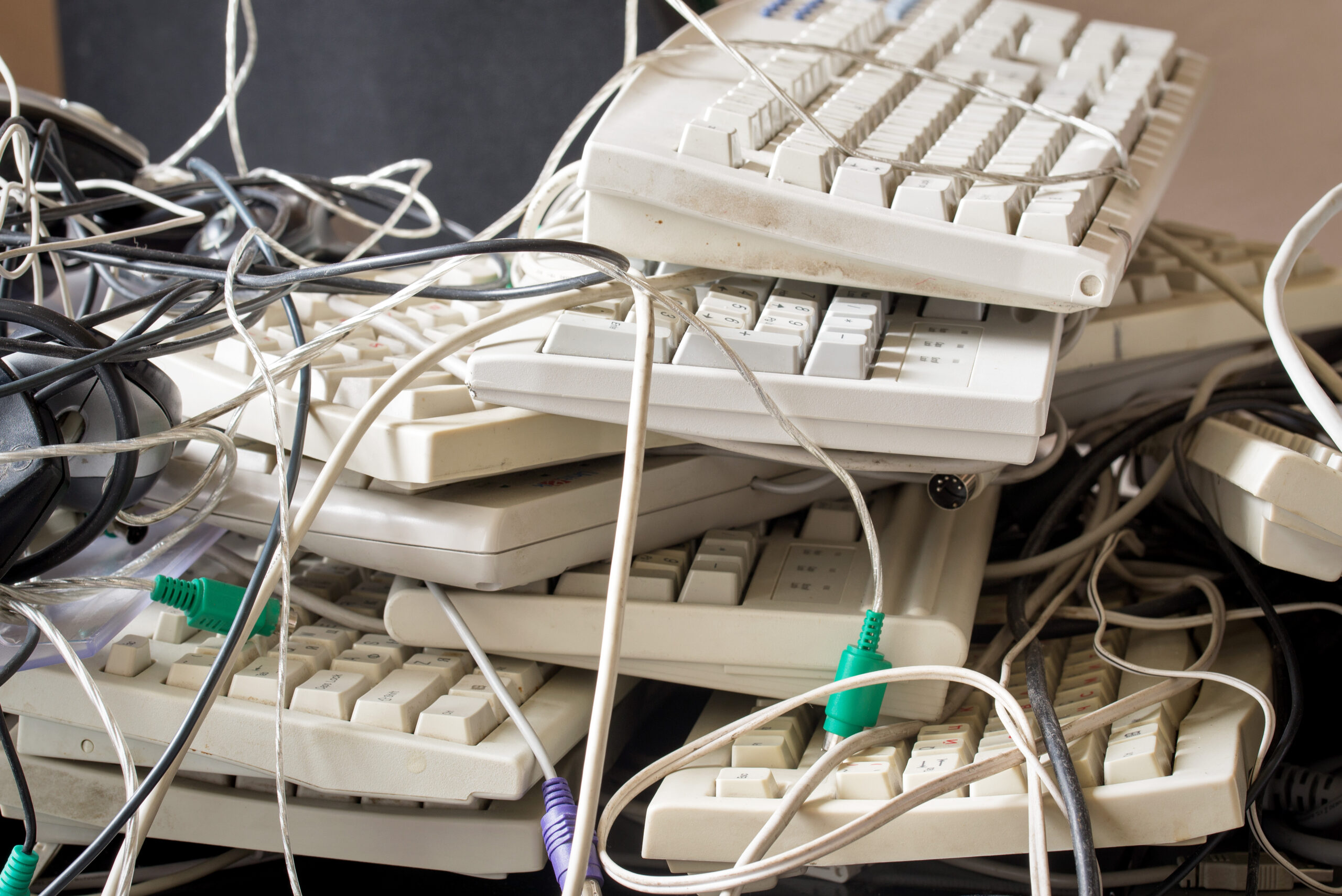 “Organizers Reveal the 7 Useless Clutter You Should Ditch ASAP This February”