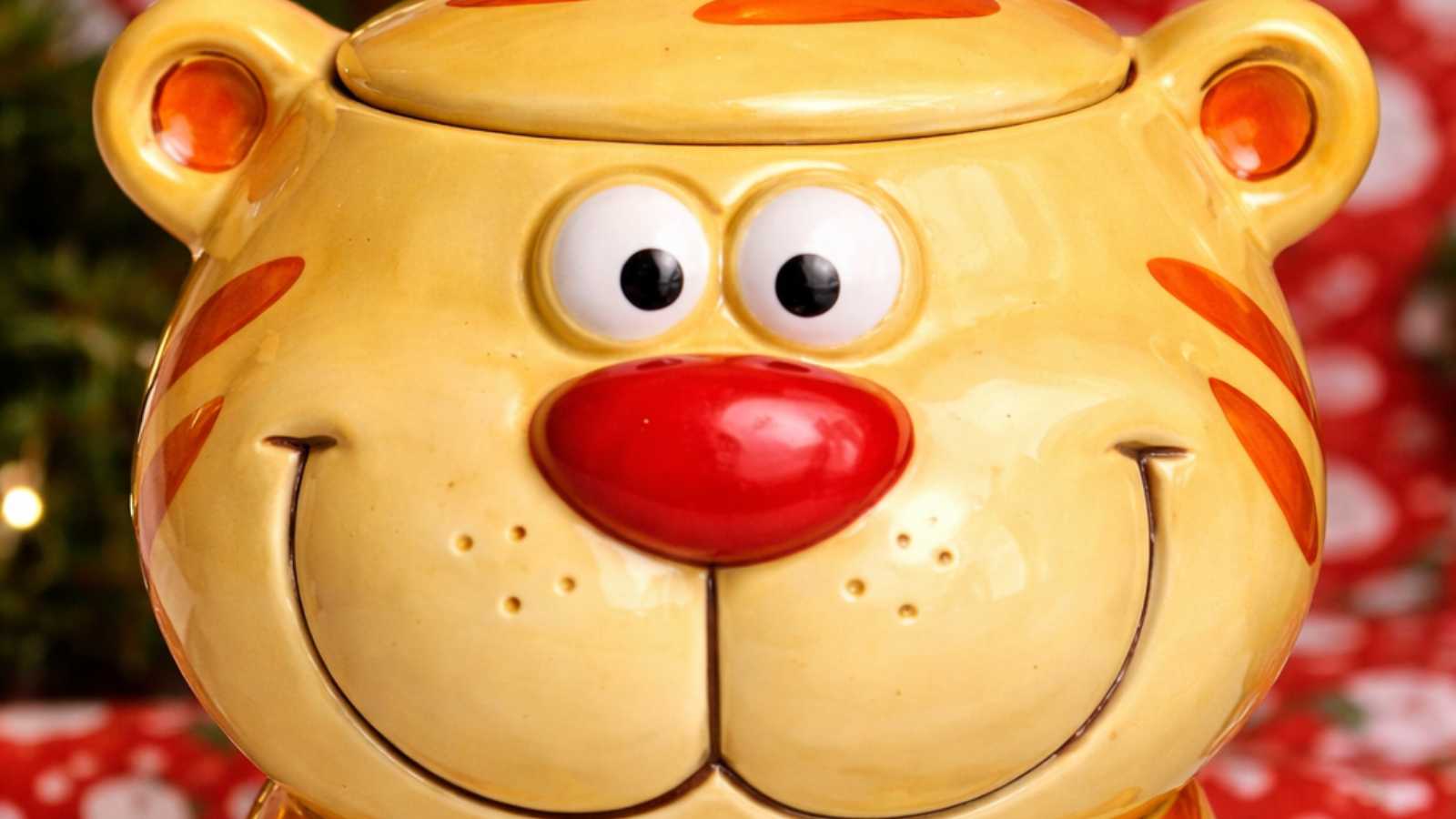 vintage cookie jars hiding in thrift stores that are worth a fortune