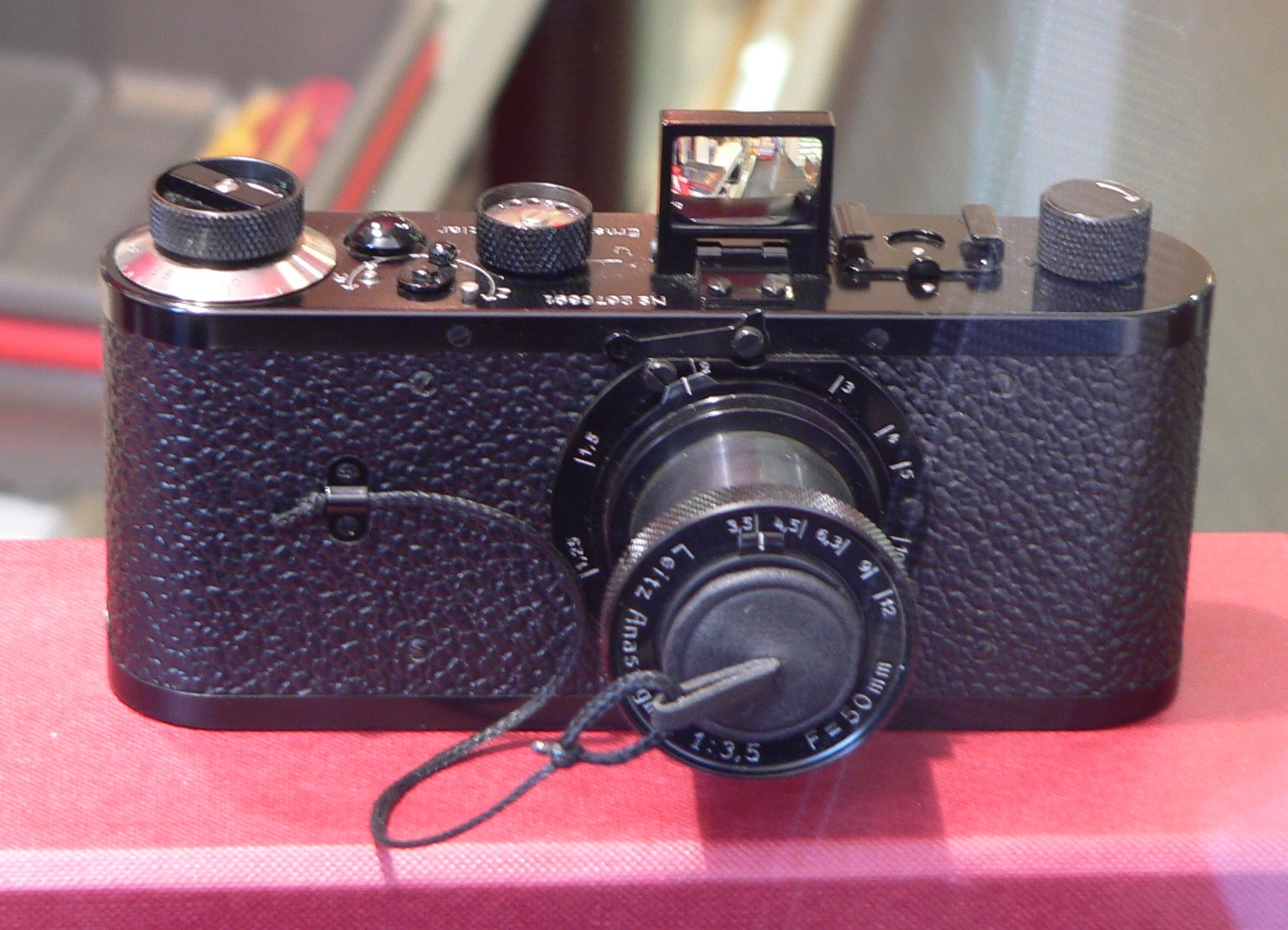 Vintage Gadgets That Are Worth a Fortune TodayÂ