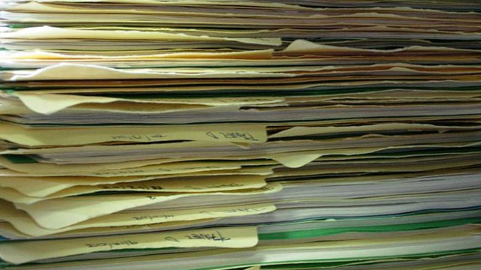 items interior designers would never leave on their kitchen counters