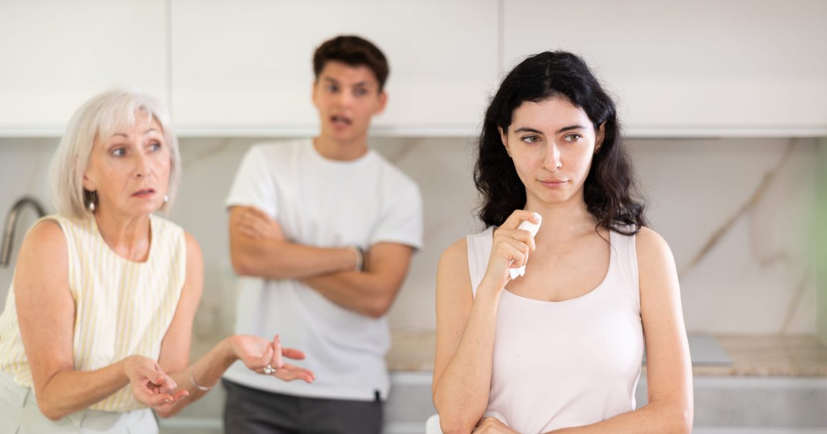 Never Date a Momma’s Boy Until You Know These 10 Truths