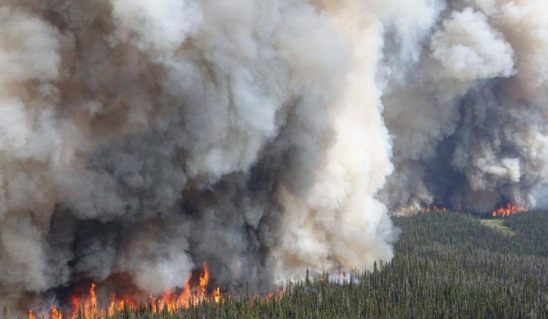 Wildfire Smoke Blankets the Midwest as Thousands Evacuate Minnesota’s Boundary Waters 