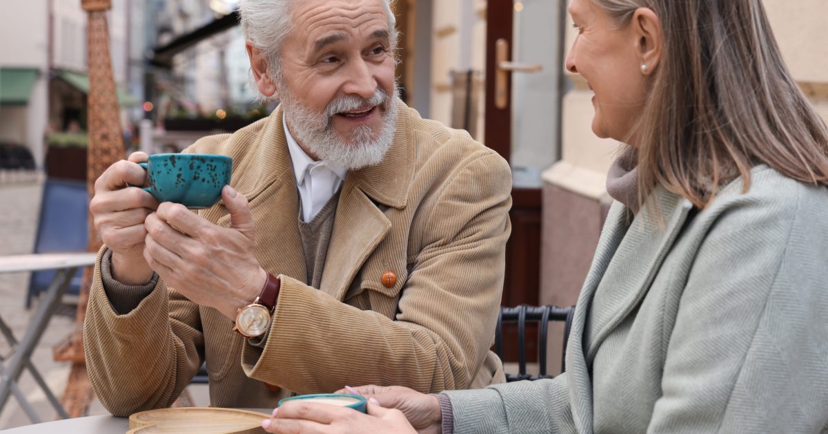 10 Dating Habits That Can Make Men Over 50 Less Attractive, According to Relationship Research 
