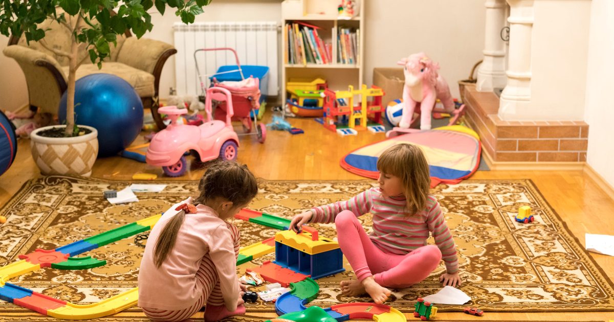 8 Ridiculous Things Many of Us Did as Kids—but Would Never Admit Now 