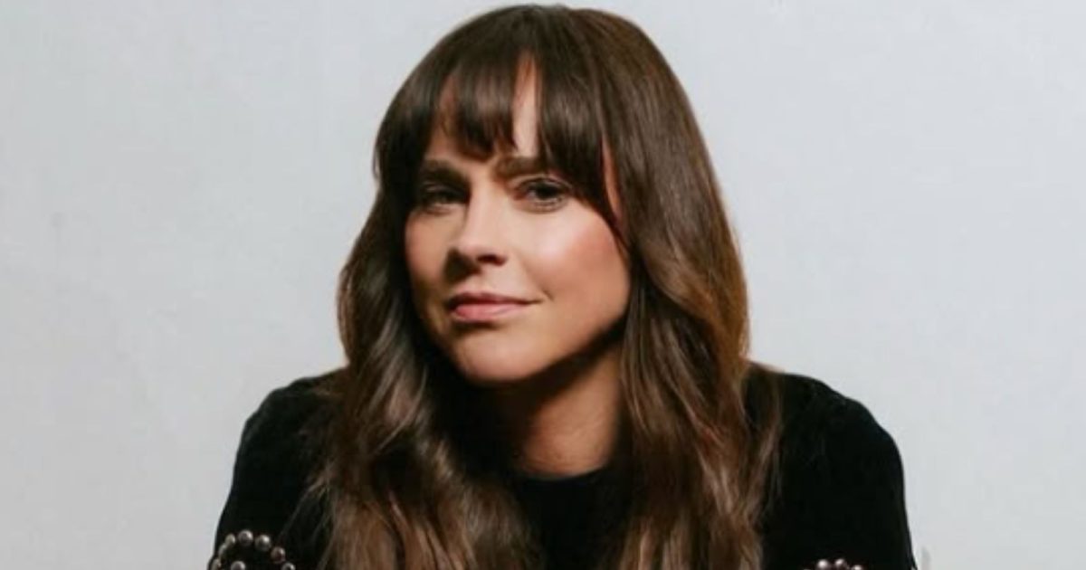 Fiona Dourif Plays A Doctor On TV, And Now She’s Dating One In Real Life Too
