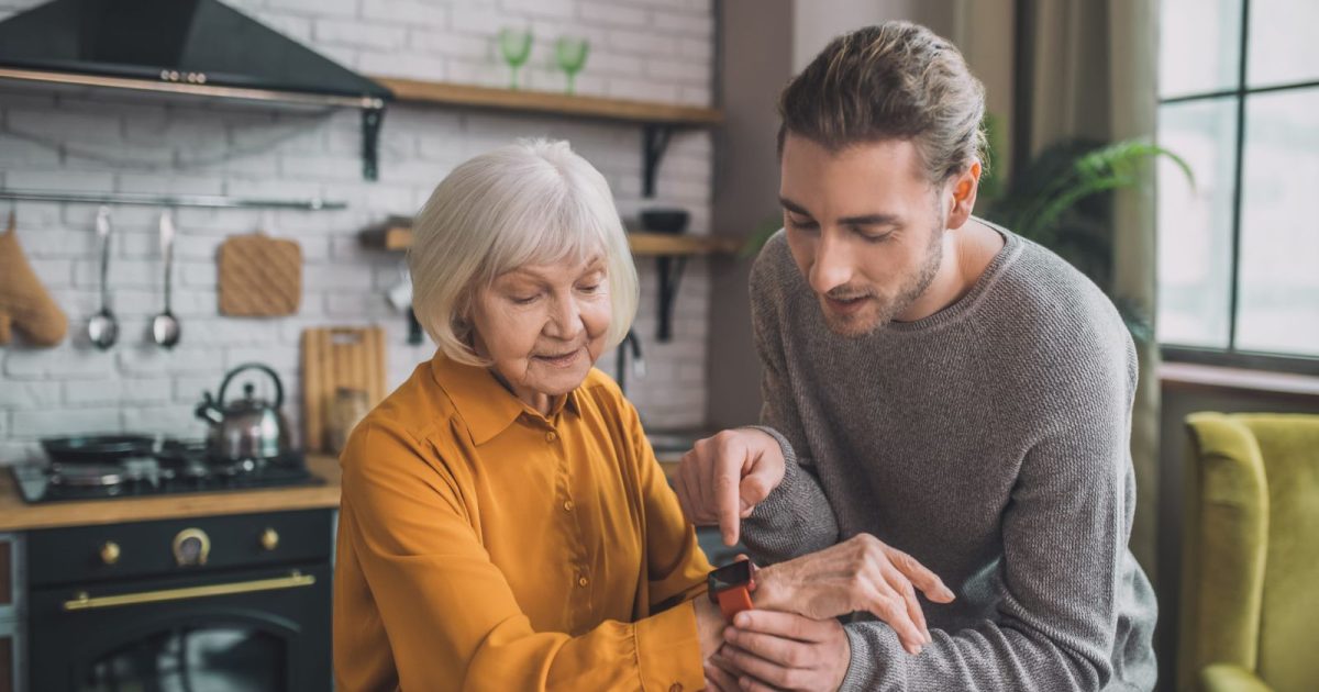 9 Reasons Men Are Choosing Older Women Over Younger Partners
