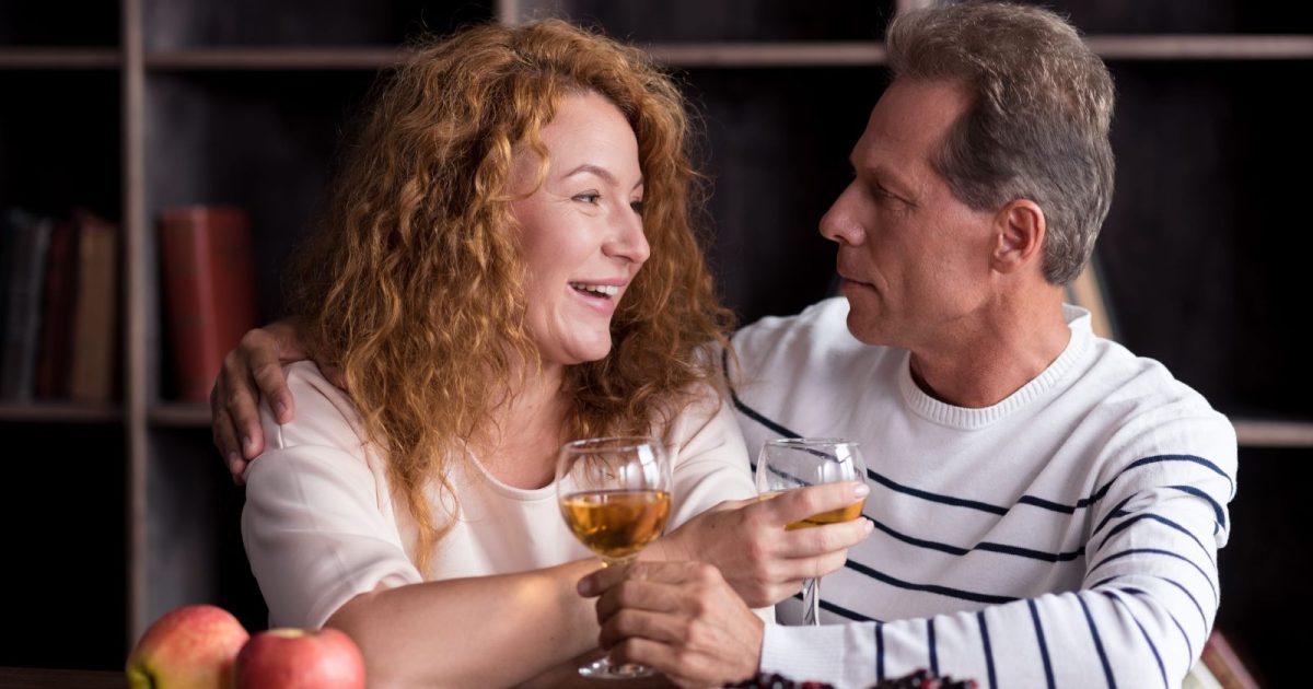 9 Things That Instantly Turn Off Older Men on a Date
